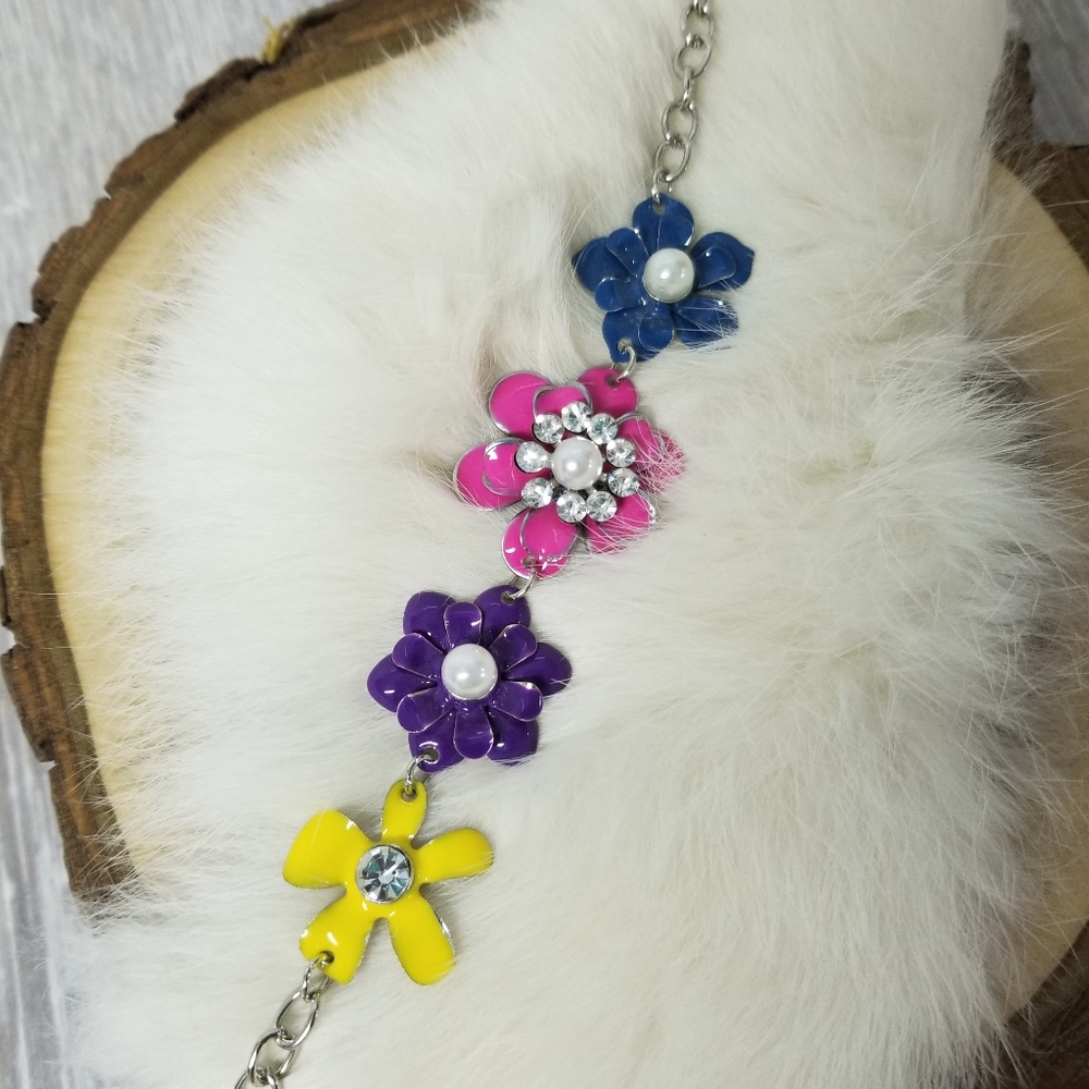 Reserved Paparazzi Flower Patch Fantasy Bracelet - Picture 6 of 7